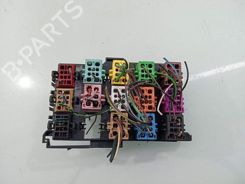fuse-box-vw-transporter-t5-van-7ha-7hh-7ea-7eh-2003-40150601 main image