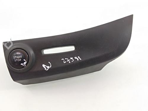 Used Switch RENAULT CLIO IV (BH_) [2012-2021]  21017530