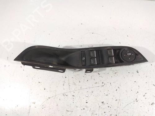 Used Left front window switch FORD FOCUS III 1.6 TDCi (95 hp) 8612216