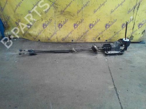Used Gear lever TOYOTA COROLLA Liftback (_E11_) [1997-2002]  7431829