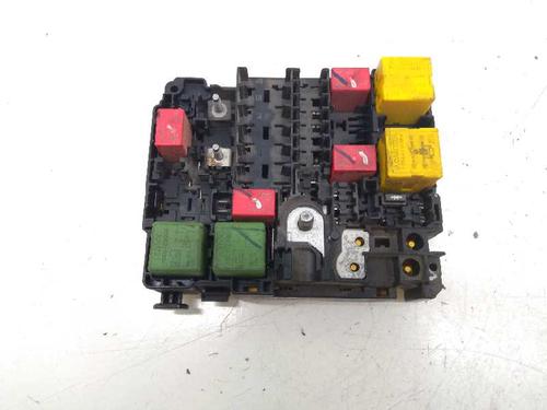 Fuse box PEUGEOT 208 I (CA_, CC_) 1.2 VTI 82 (82 hp) 5841801