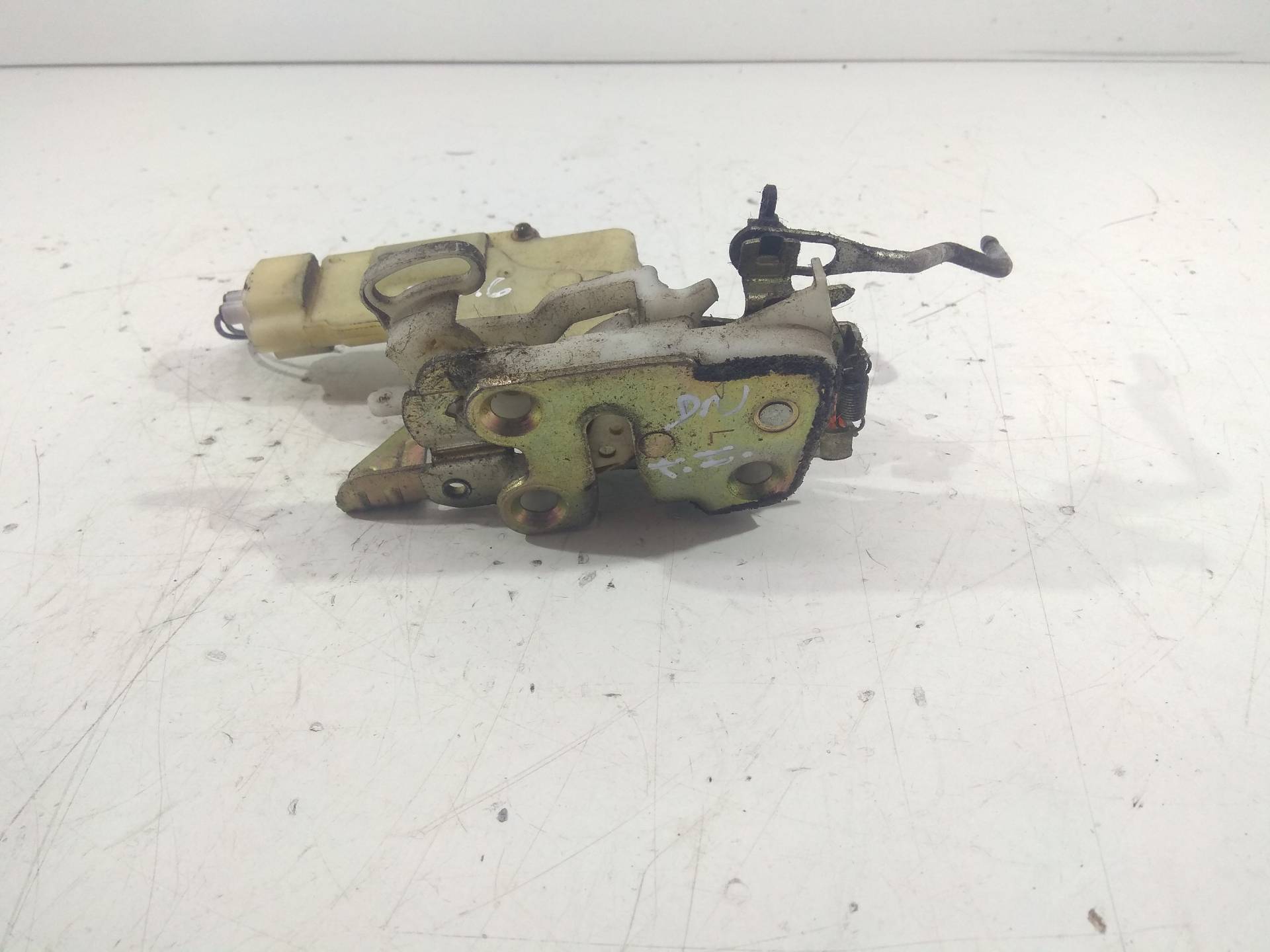 Rear left lock DAIHATSU SIRION (M1) 1.0 i (M100) 7196427 | B-Parts
