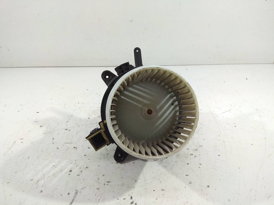 Heater blower motor PEUGEOT 3008 SUV (MC_, MR_, MJ_, M4_) 1.2 THP
