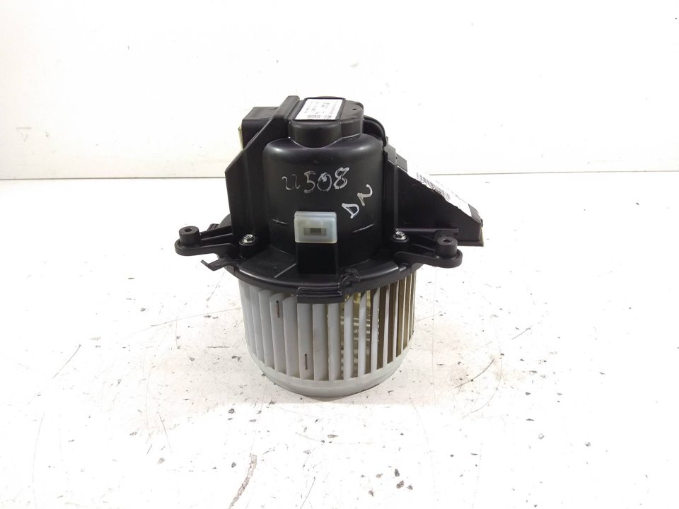 Heater blower motor PEUGEOT 3008 SUV (MC_, MR_, MJ_, M4_) 1.2 THP