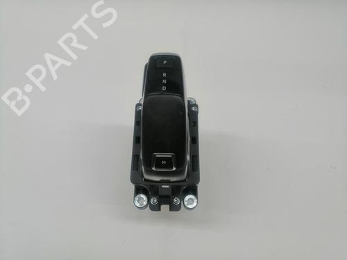 Used Gear lever PEUGEOT 3008 II SUV (MC_, MR_, MJ_, M4_) 1.6 BlueHDi 120 (120 hp) 29720287