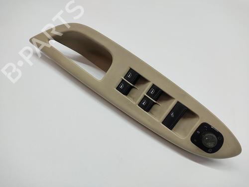 Mando elevalunas delantero izquierdo VW EOS (1F7, 1F8) 1.6 FSI (115 hp) 31330959