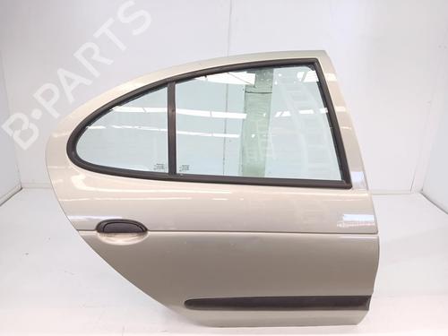 Dør højre bagtil Dør højre bagtil RENAULT MEGANE I Classic (LA0/1_) 1.9 dTi (LA08, LA0N, LA0K) (98 hp) 34239070 34239070