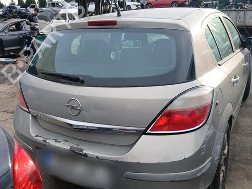 Left headlight OPEL ASTRA H (A04) 1.6 (L48) | BP32526159C28