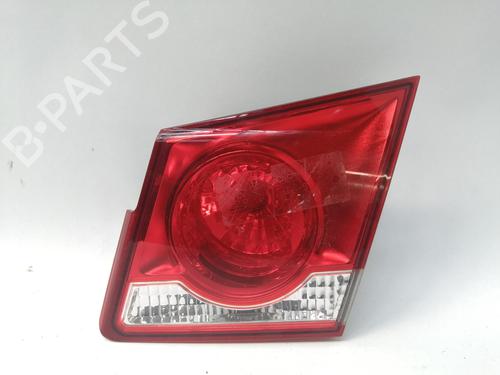 Used Right tailgate light CHEVROLET CRUZE (J300) 2.0 CDI (163 hp) 10253907