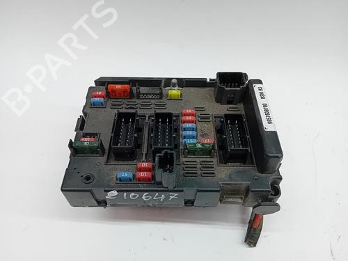 Used Fuse box Fuse box 37195299 37195299