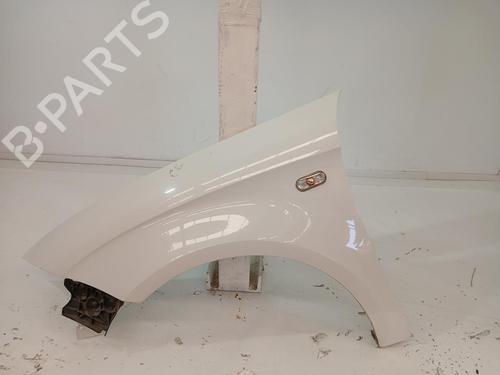 Used Left front fenders Left front fenders 37030370 37030370