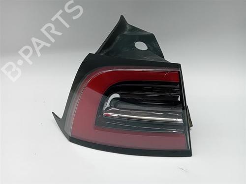 Used Left taillight Left taillight TESLA MODEL Y (5YJY) Long Range All-wheel Drive (514 hp) 37247192 37247192