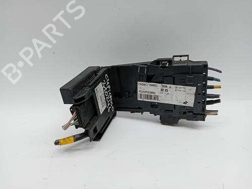 Used Fuse box Fuse box 36781476 36781476
