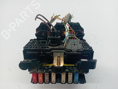 Used Fuse box Fuse box 38470254 38470254