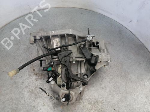 gearbox-renault-megane-iv-hatchback-b9amn_-2015-36036897 main image