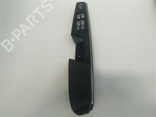 left-front-window-switch-ssangyong-tivoli-299139565-8581135000-2015-14849309 main image