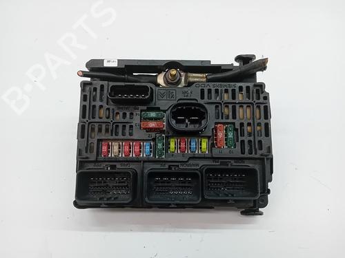 Used Fuse box Fuse box PEUGEOT 407 (6D_) 2.0 HDi 135 (6DRHRH, 6DRHRE, 6DRHRG, 6DRHRJ) (136 hp) 32977206 32977206