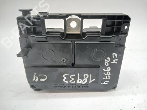 Used Fuse box Fuse box 37182080 37182080