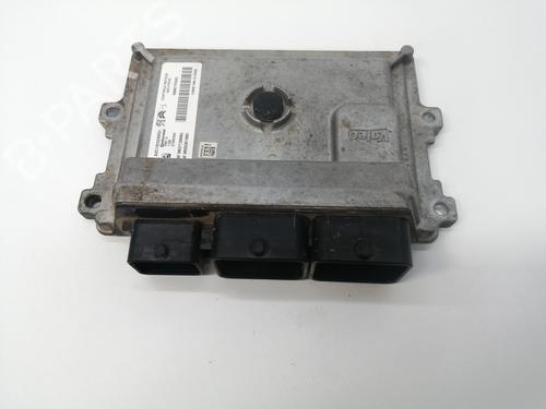 Used Engine control unit (ECU) PEUGEOT 108 1.2 (82 hp) 16583967