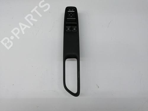 Used Left front window switch RENAULT CLIO IV (BH_) [2012-2021]  30386311