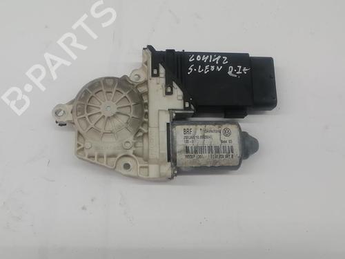 Portierruitmotor linksvoor SEAT LEON (1M1) [1999-2006]  30560894