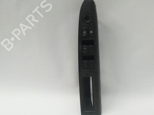 Left front window switch KIA SOUL II (PS) 1.6 CRDi 128 (126 hp) 11703738