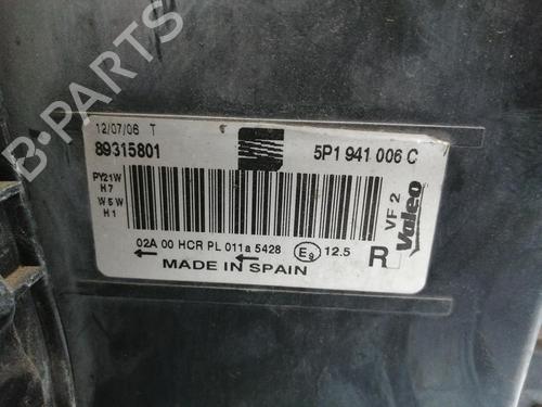 Right headlight SEAT LEON (1P1) | BP32423332C29