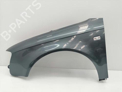 Guarda-lamas esquerdo AUDI A4 B7 (8EC) 2.5 TDI (163 hp) 32528038