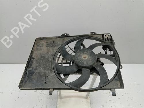 Used Radiator fan Radiator fan 30542075 30542075