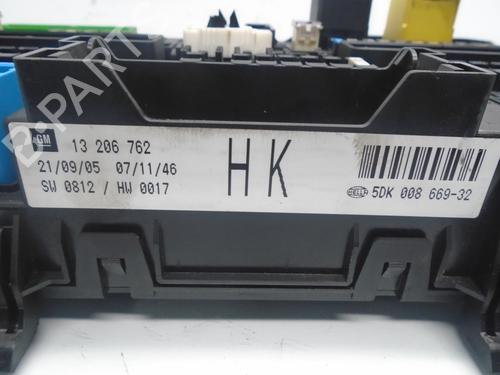 Fuse box OPEL ASTRA H (A04) 1.4 (L48) | BP7670144E1 