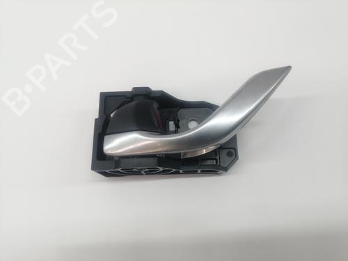 Venstre foran invendig håndtak MAZDA CX-5 (KE, GH) 2.2 D (KE2FW) (150 hp) 20655319