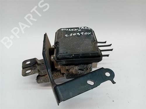 Used Control unit Control unit NISSAN X-TRAIL II (T31) 2.0 dCi 4x4 (150 hp) 40066047 40066047