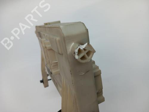 Fuse box FORD KUGA I | BP32528047E1