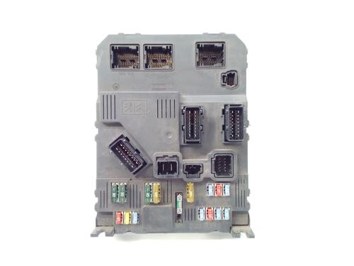 Fuse box PEUGEOT 407 (6D_) 1.6 HDi 110 (6D9HZC, 6D9HYC) (109 hp) 10511573