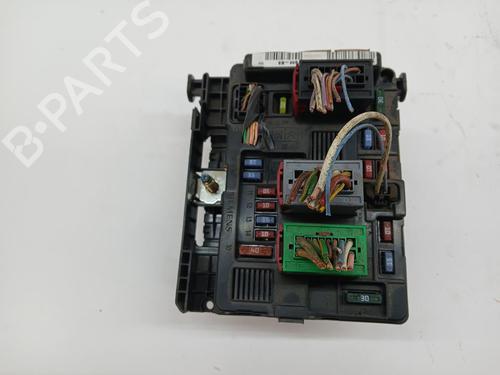 Used Fuse box Fuse box 36557844 36557844
