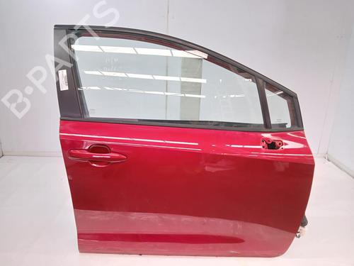 Used Right front door Right front door 37182015 37182015