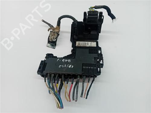 Used Fuse box Fuse box PEUGEOT 508 I (8D_) 1.6 HDi (115 hp) 40239822 40239822