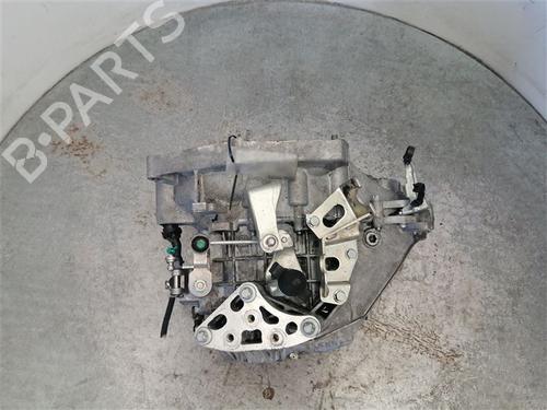 Used Gearbox Gearbox FIAT DOBLO Cargo (263_) 1.6 D Multijet (263WXD1B, 263WXR1B, 263WXX1B, 263ZXD1B,... (105 hp) 40239773 40239773