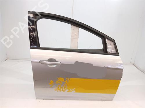 right-front-door-ford-focus-iii-saloon-2010-2011-2012-2013-2014-2015-2016-2017-2018-2019-2020-38110084 main image
