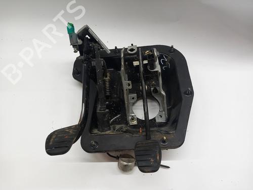 Used Break pedal RENAULT TRAFIC II Bus (JL) [2001-2025]  29278687