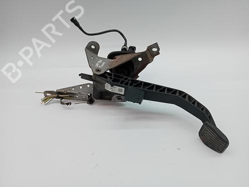 Used Clutch pedal Clutch pedal FORD FOCUS II Saloon (DB_, FCH, DH) [2005-2026] 34447733 34447733