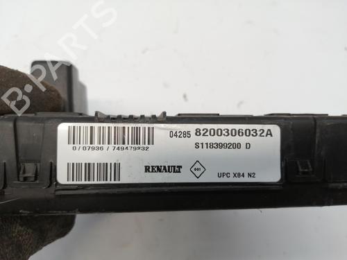 Fuse box RENAULT GRAND SCÉNIC II (JM0/1_) 1.5 dCi (JM02, JM13) | BP27566209E1 