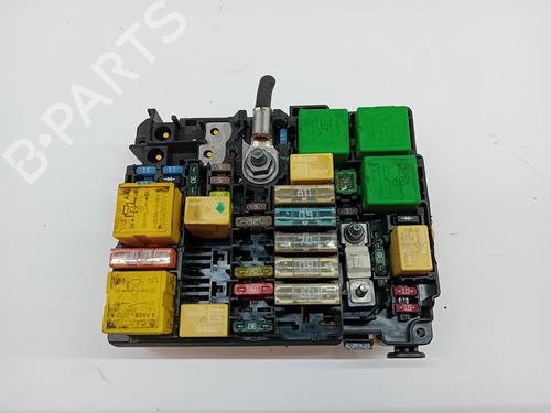 Used Fuse box Fuse box 37429121 37429121