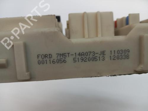 Fuse box FORD KUGA I | BP32528047E1