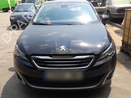 Brugte PEUGEOT 308 II (LB_, LP_, LW_, LH_, L3_) 1.2 THP 130 4981899