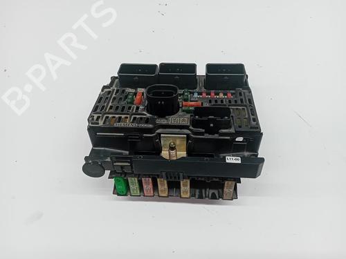Caja reles / fusibles Caja reles / fusibles 38415327 38415327