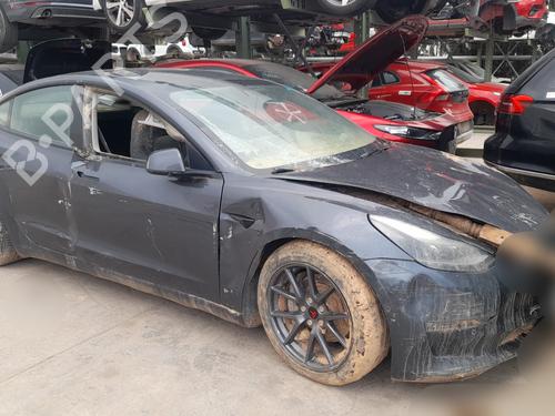 TESLA MODEL 3 (5YJ3) [2017-2025] 4254939