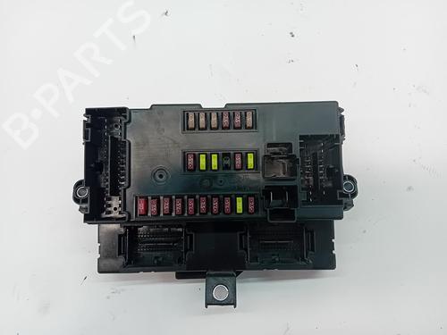 Used Fuse box Fuse box 38414464 38414464