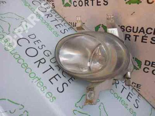 Used Left front fog light Left front fog light PEUGEOT 206 SW (2E/K) 1.4 HDi (68 hp) 5452629 5452629