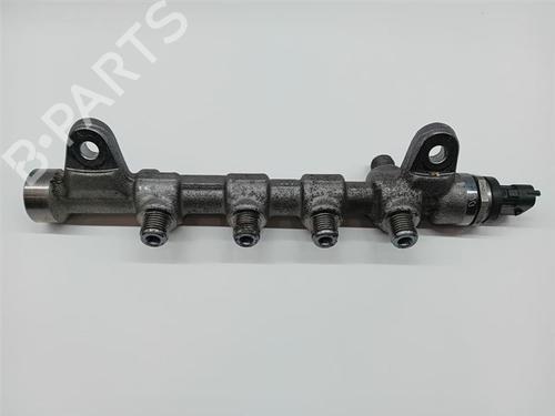 Used Injection rail Injection rail OPEL ZAFIRA TOURER C (P12) 1.4 (75) (140 hp) 37181567 37181567